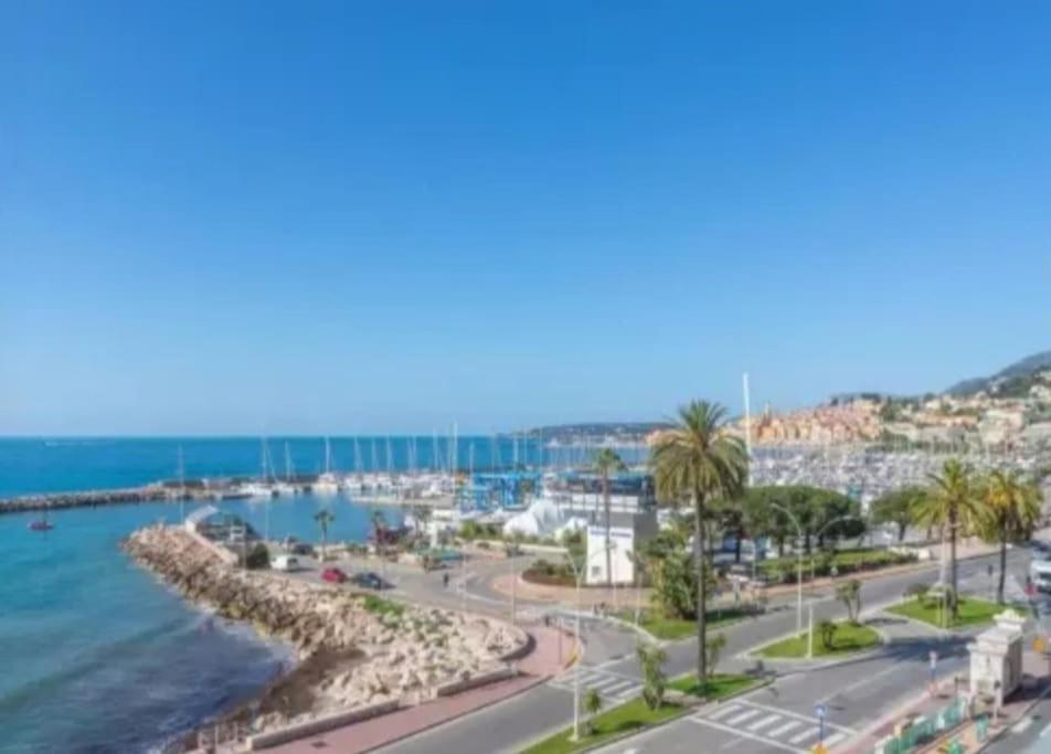 Le Garavan, Superbe Studio Vue Mer Et Vieux 芒通 外观 照片